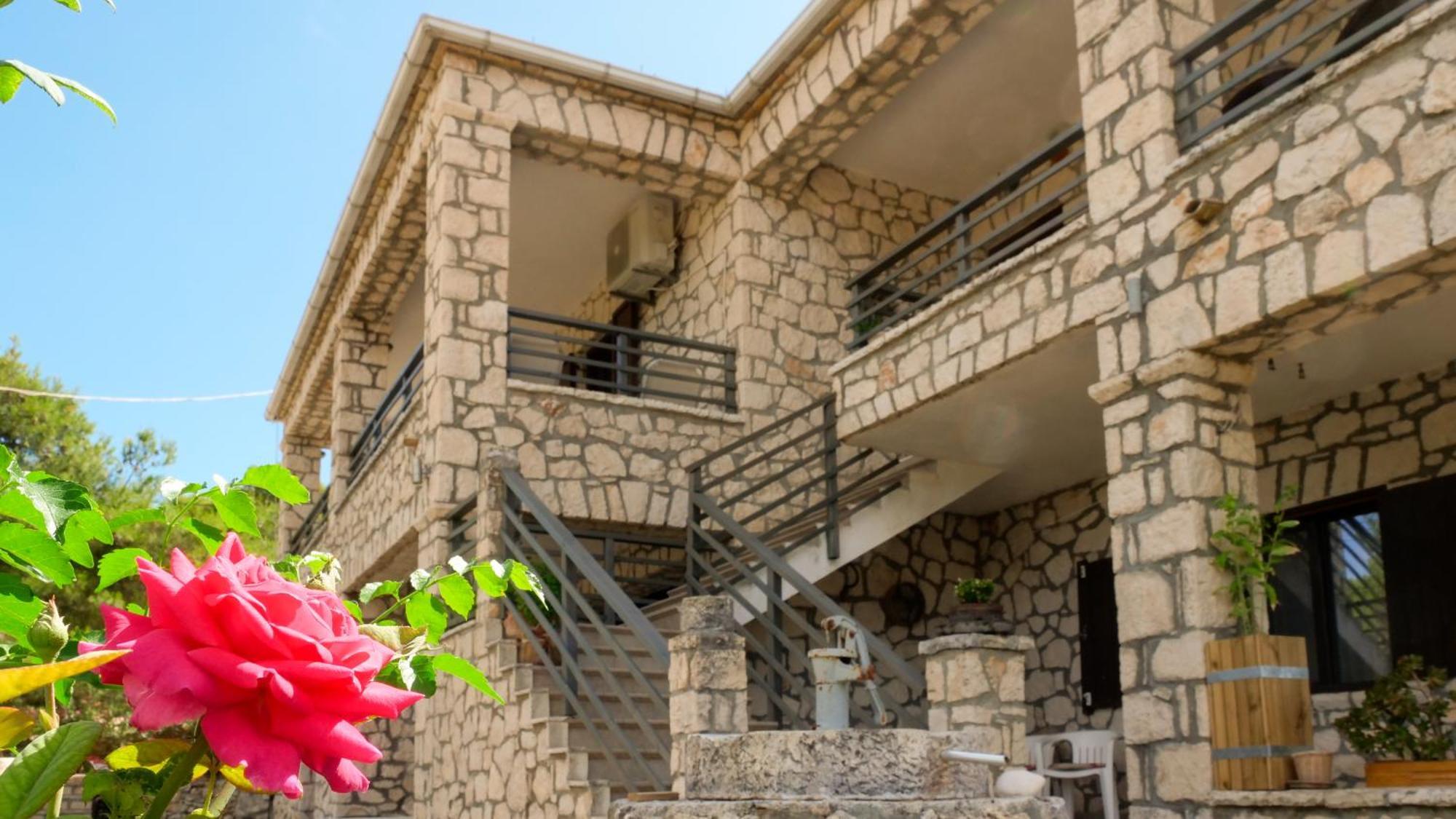 Fterini Apartments Sterna & Alletri Agios Leon Екстериор снимка