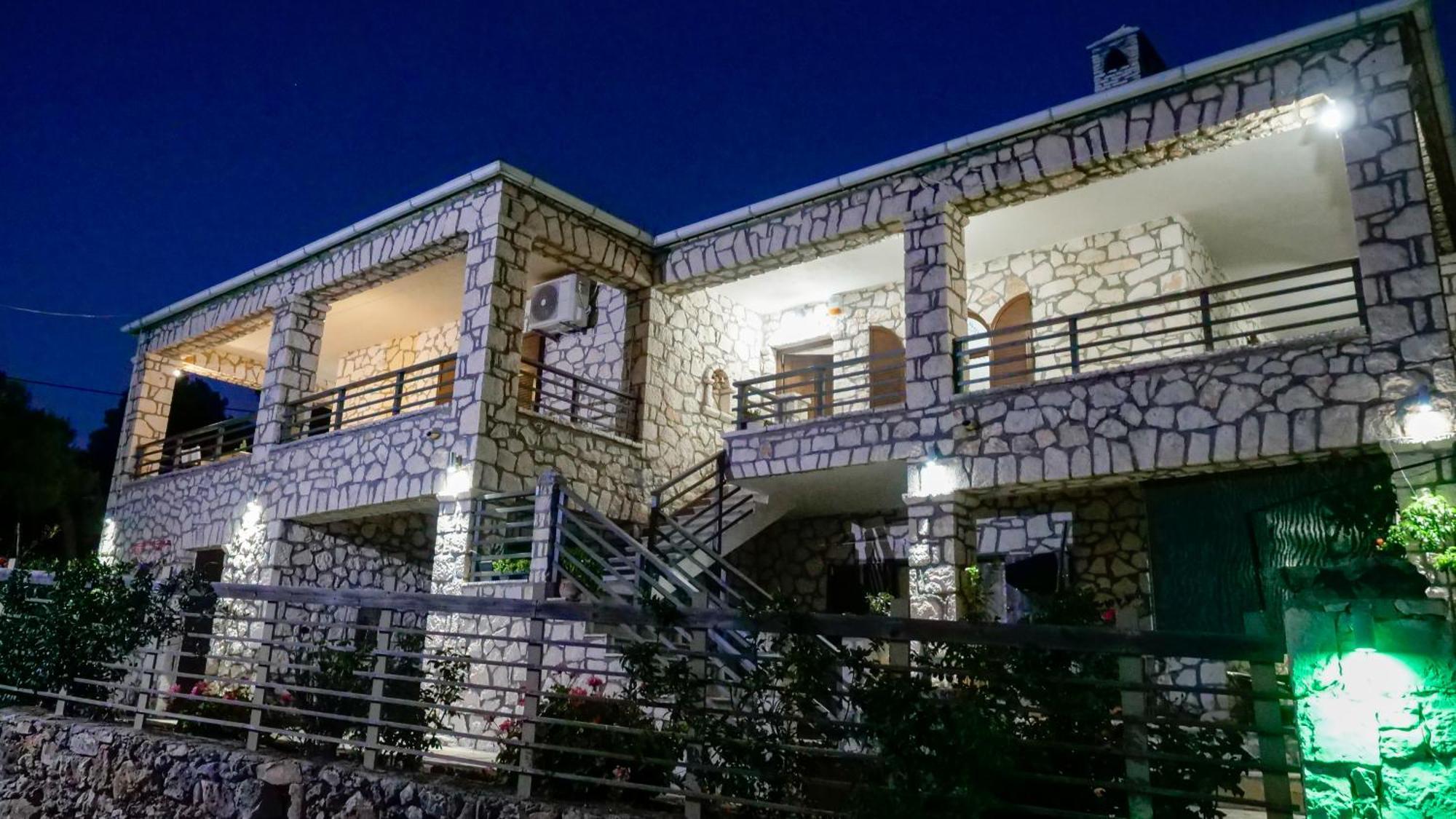 Fterini Apartments Sterna & Alletri Agios Leon Екстериор снимка