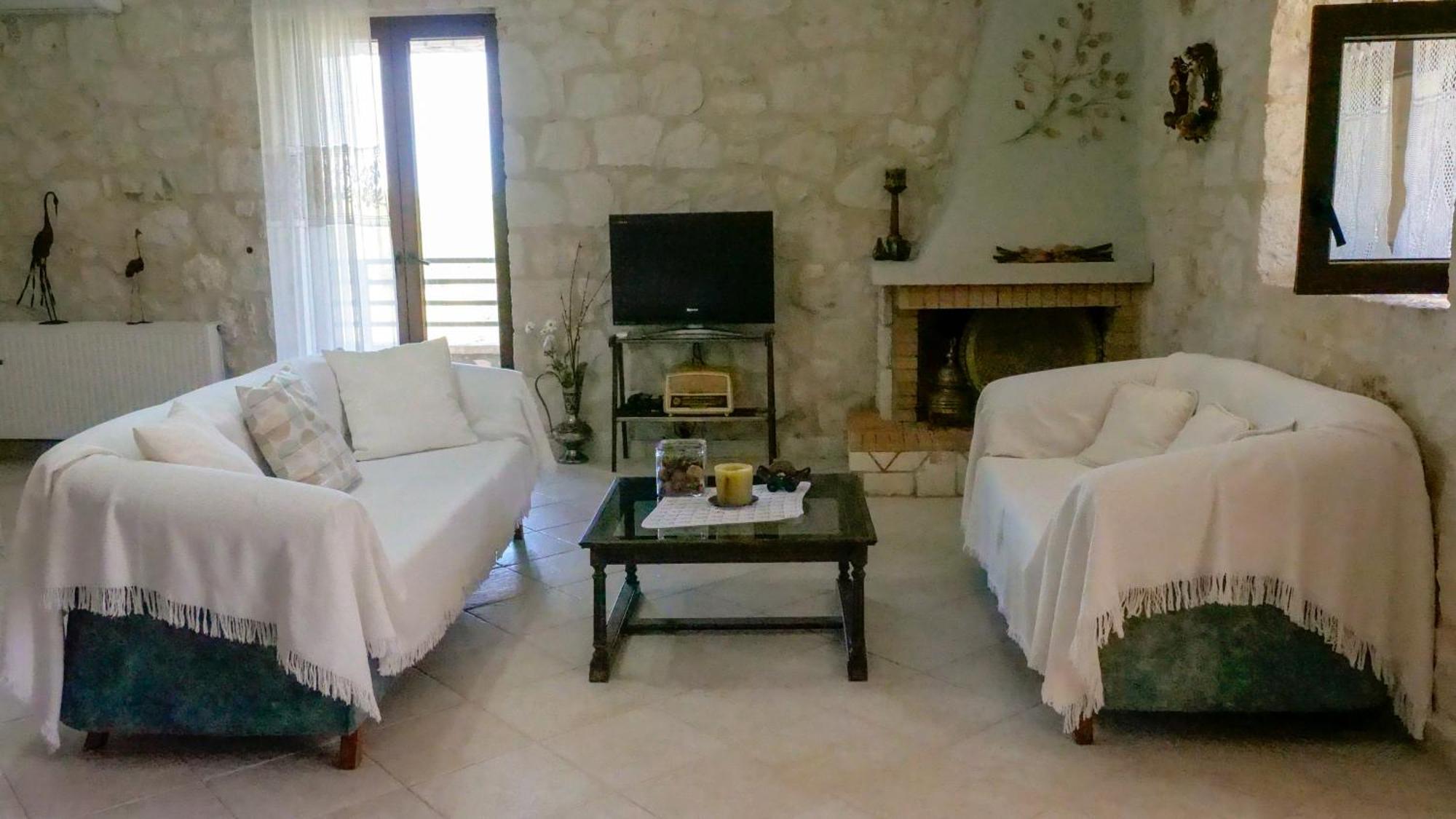 Fterini Apartments Sterna & Alletri Agios Leon Екстериор снимка